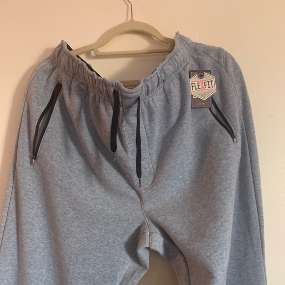 BAEVERLY HILLS POLO CLUB.SPORTS OVERAL FOR MEN. COLOR GREY HEATHR. SIZE L. - Picture 2 of 7